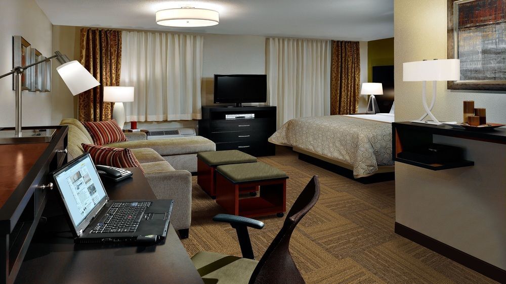 Staybridge Suites Corona South By Ihg Extérieur photo