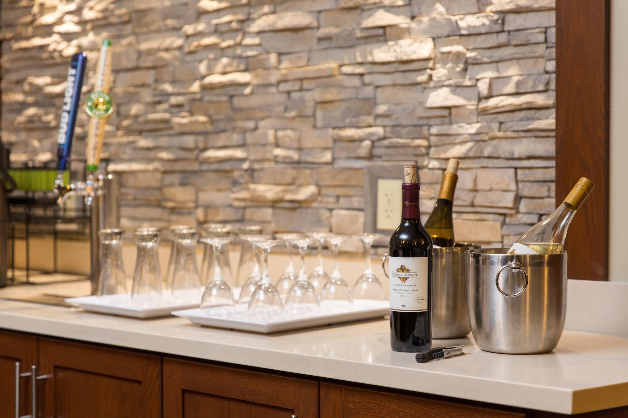 Staybridge Suites Corona South By Ihg Extérieur photo