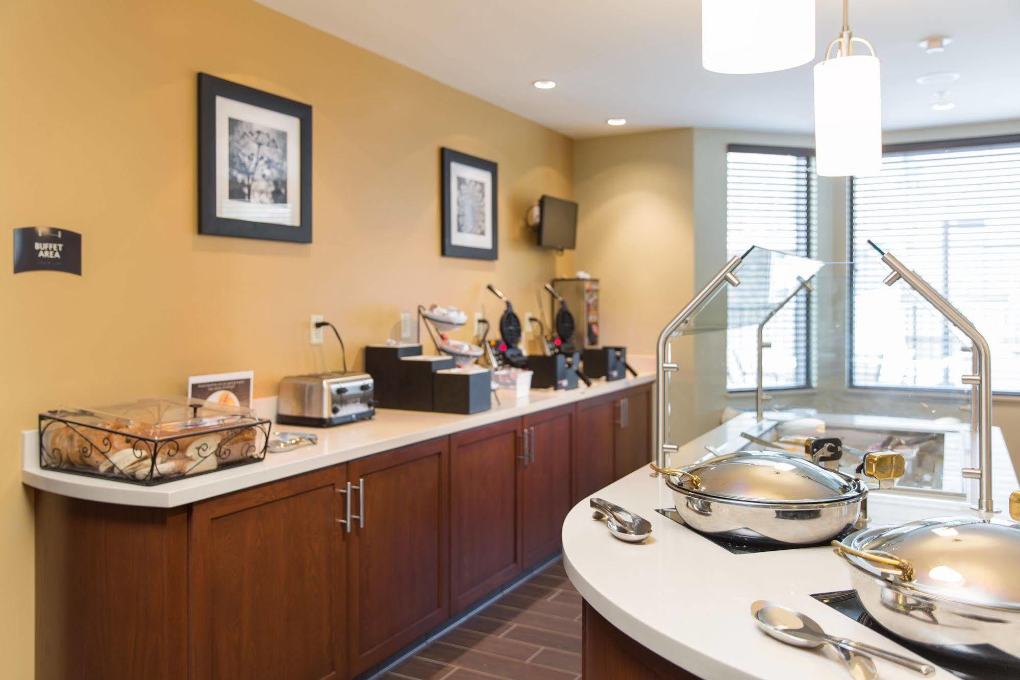 Staybridge Suites Corona South By Ihg Extérieur photo