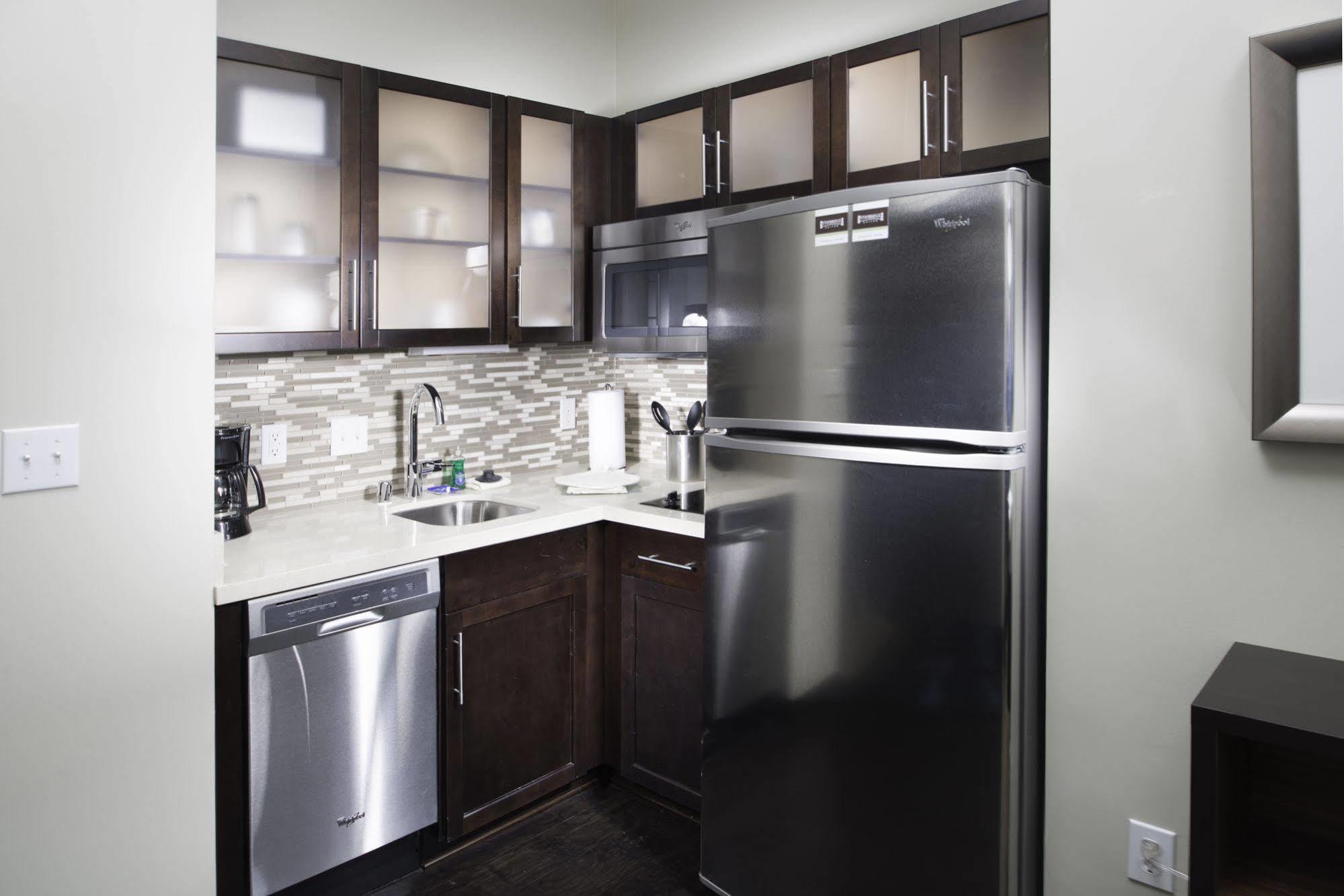 Staybridge Suites Corona South By Ihg Extérieur photo
