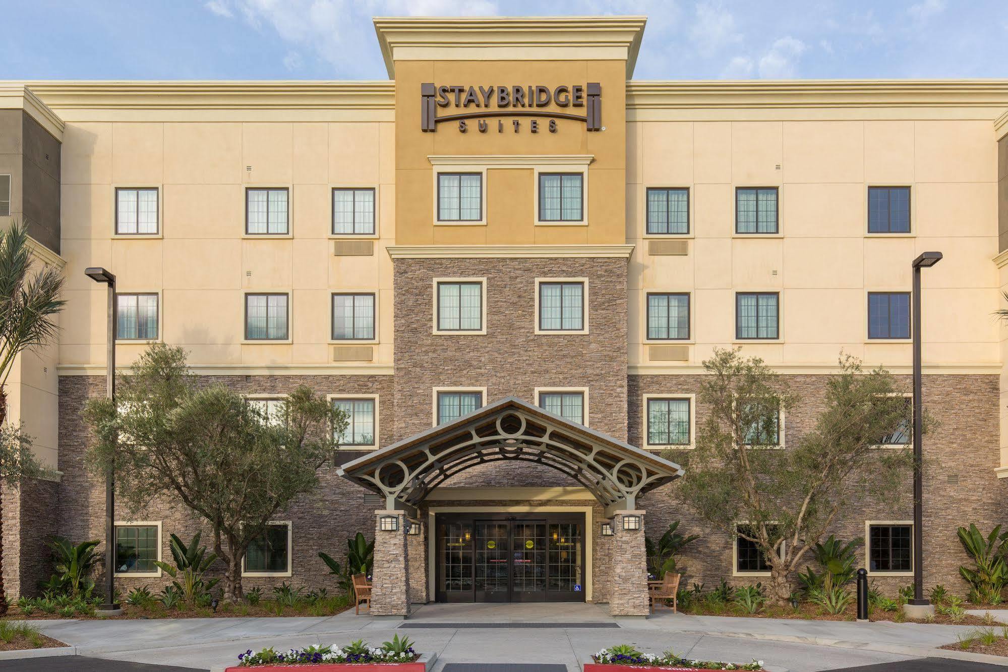 Staybridge Suites Corona South By Ihg Extérieur photo