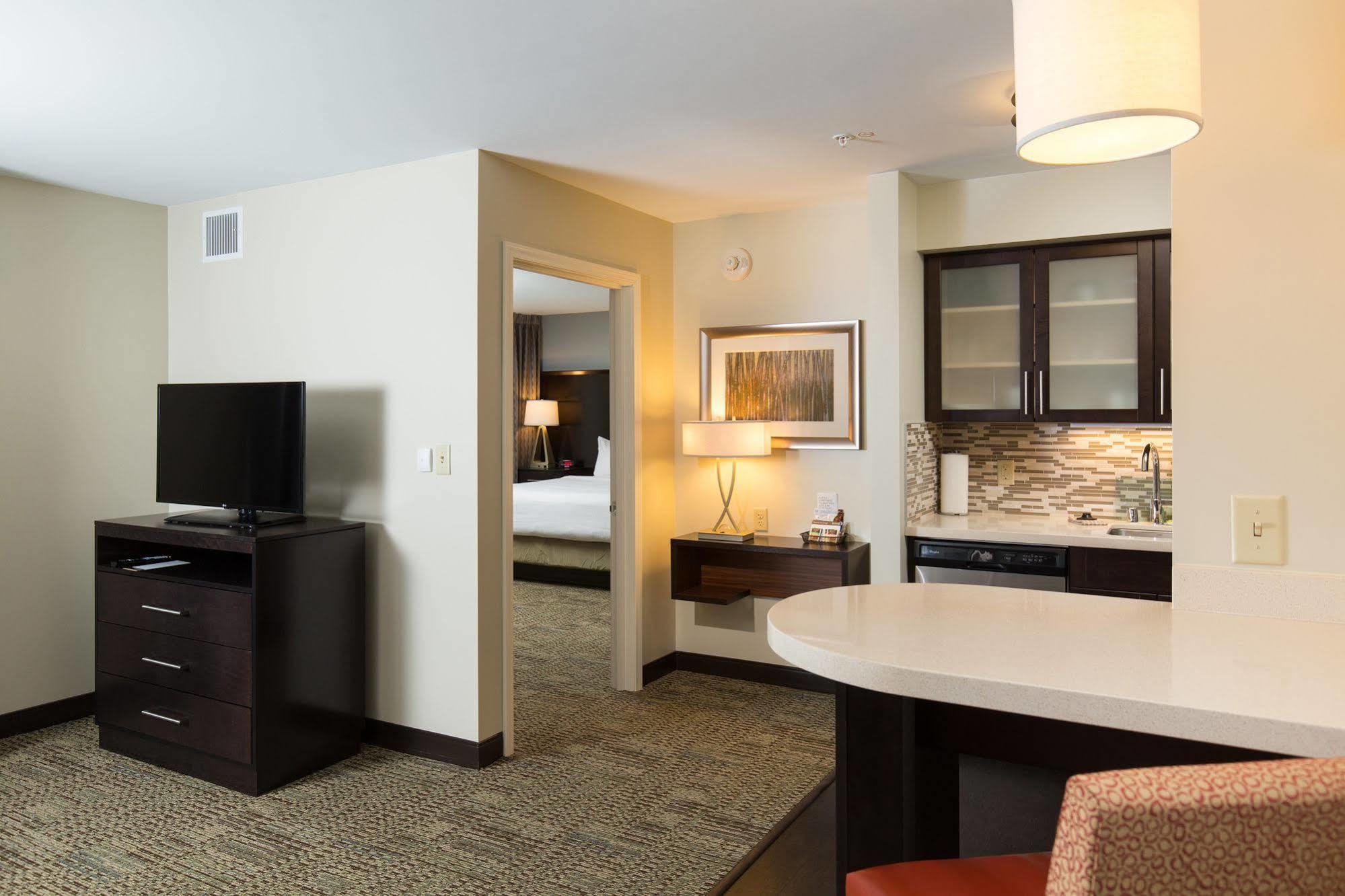 Staybridge Suites Corona South By Ihg Extérieur photo
