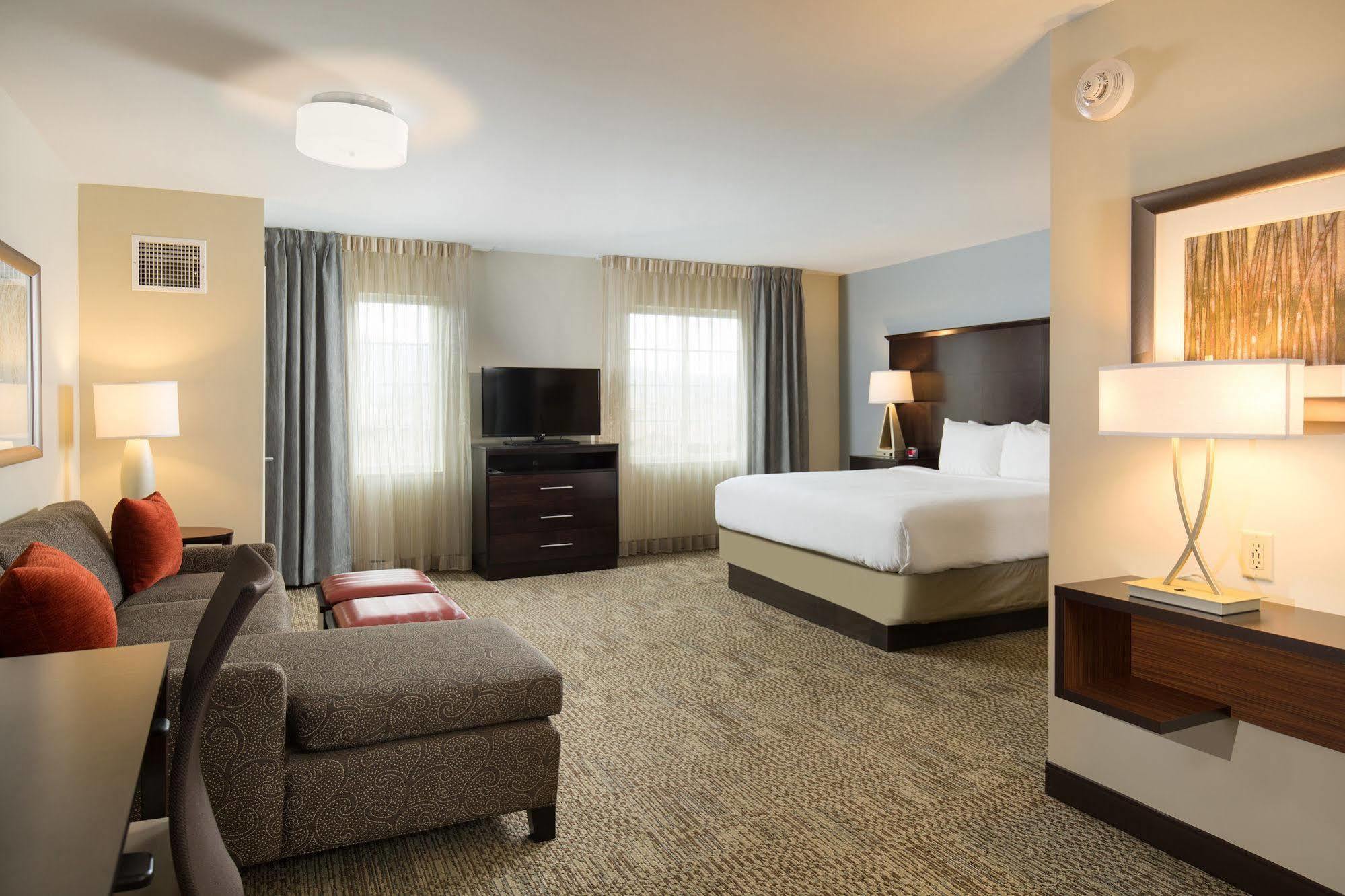 Staybridge Suites Corona South By Ihg Extérieur photo